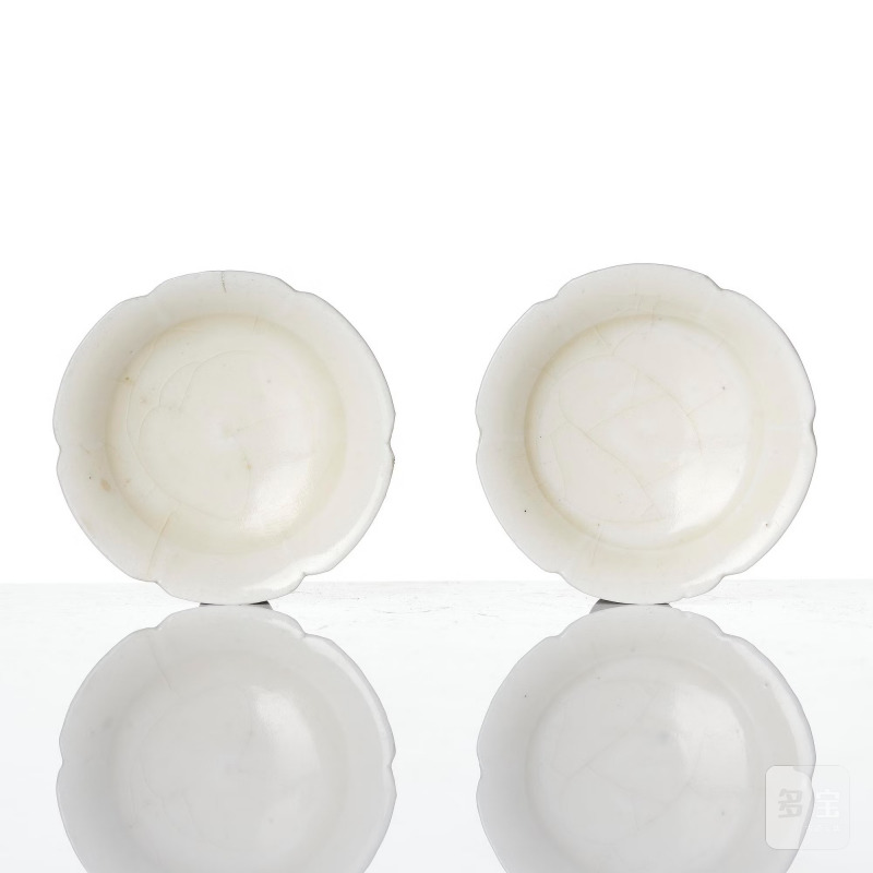 A group of four small ding flori-formed dishes, - 图3